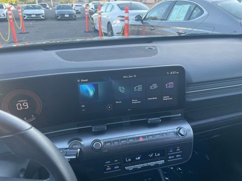 Used 2025 Hyundai Kona SEL image 21