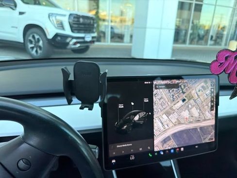 Used 2019 Tesla Model 3 Long Range RWD image 10