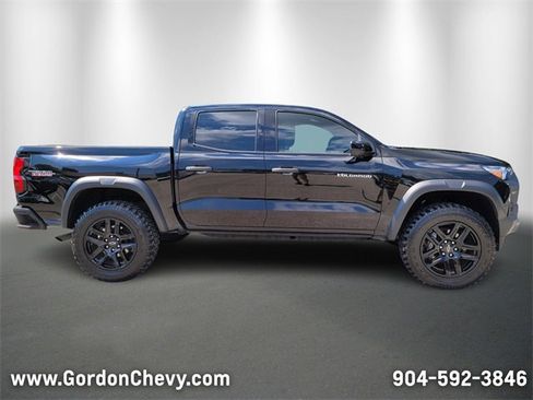 Used 2023 Chevrolet Colorado Trail Boss w/ Technology Package image 7