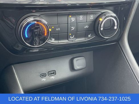 Certified 2024 Buick Encore GX Sport Touring w/ Comfort Package image 17