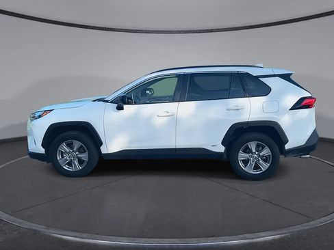 Certified 2025 Toyota RAV4 LE AWD/4WD image 5