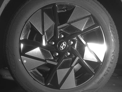 Used 2025 Hyundai Kona SEL image 12