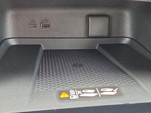 New 2026 Chevrolet Traverse High Country image 37