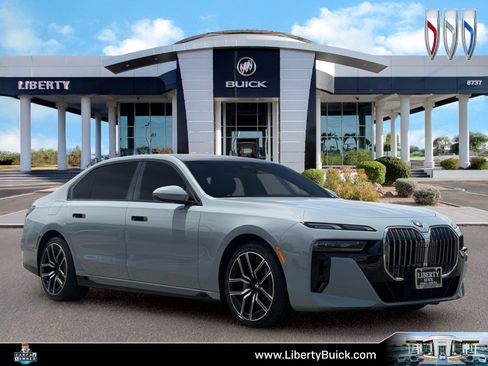 Used 2025 BMW 740i xDrive AWD/4WD image 1