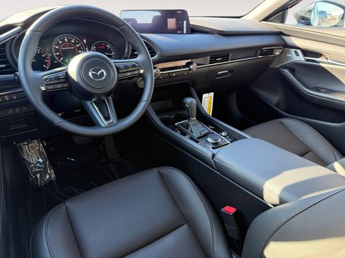 New 2026 MAZDA MAZDA3 Hatchback w/Premium Plus Pkg image 15