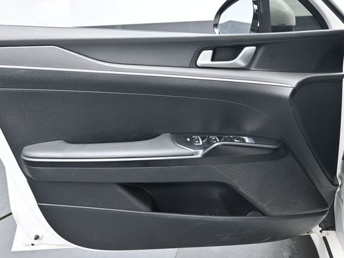 Used 2025 Kia K5 LXS image 24