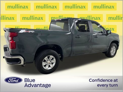 Used 2025 Chevrolet Silverado 1500 LT AWD/4WD image 2