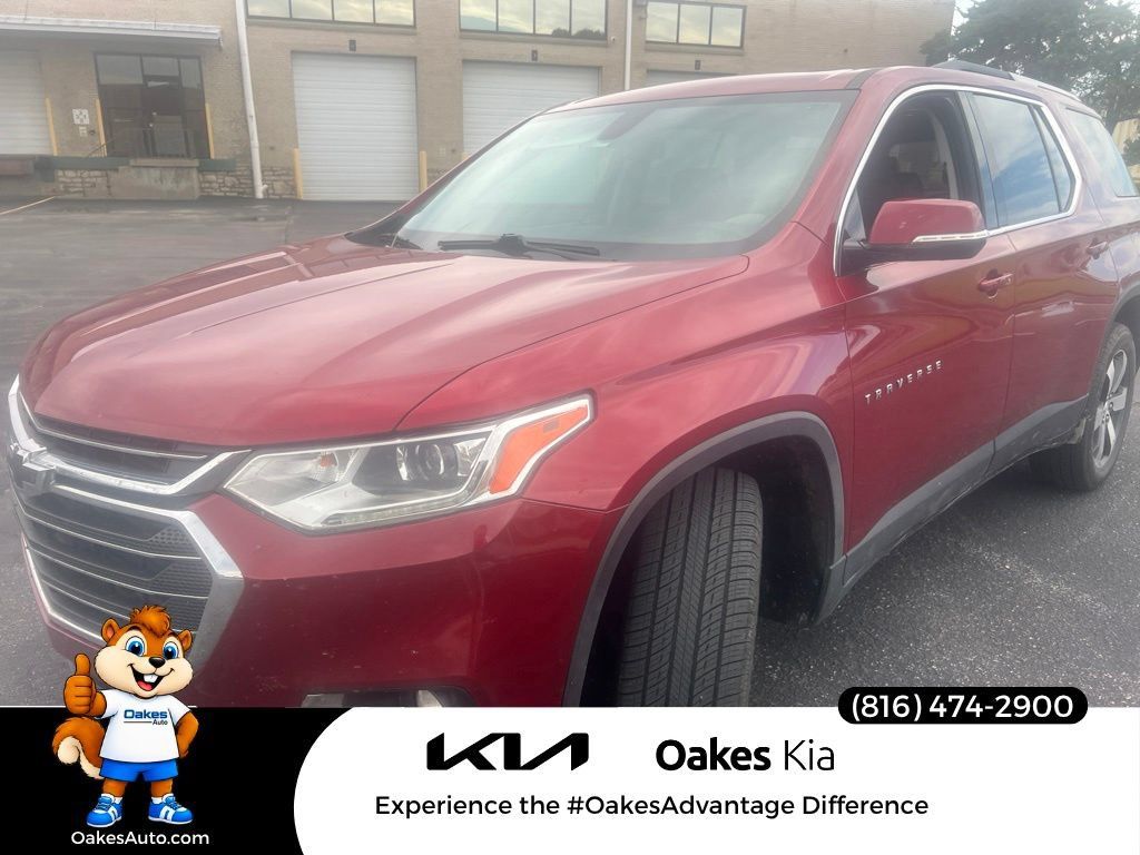 Used 2018 Chevrolet Traverse LT AWD/4WD image 1