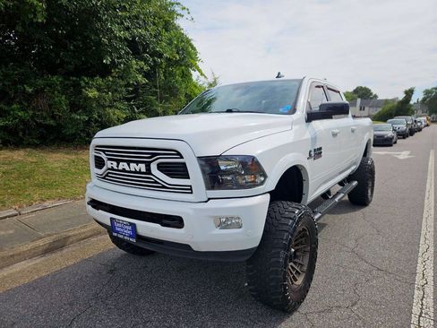 Used 2018 RAM 2500 Big Horn w/ Sport Appearance Group AWD/4WD image 2