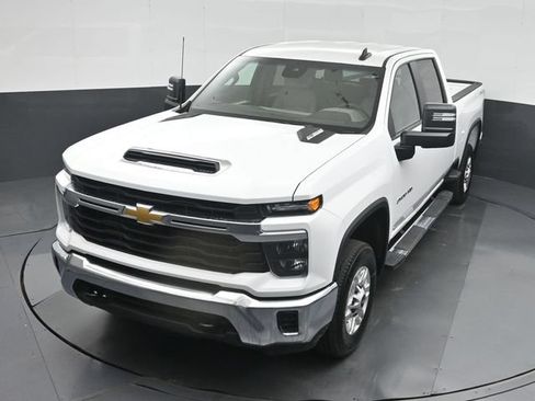 Used 2026 Chevrolet Silverado 2500 LT AWD/4WD image 41