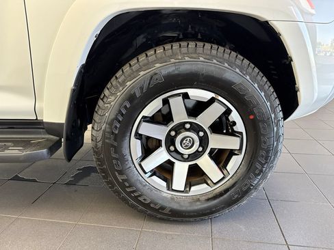 Used 2020 Toyota 4Runner TRD Off-Road AWD/4WD image 53