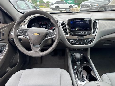 Used 2023 Chevrolet Malibu LT FWD image 8