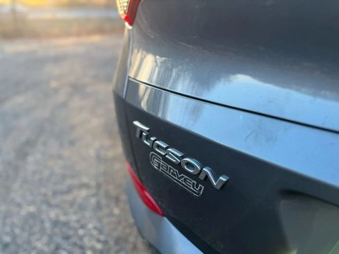 Used 2017 Hyundai Tucson SE image 13