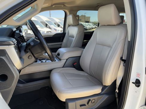 Used 2024 Ford Expedition Max XLT image 27