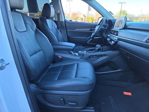 Used 2022 Kia Telluride EX w/ EX Premium Package image 16