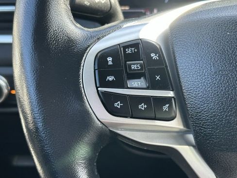 Used 2022 Ford Explorer XLT w/ Equipment Group 202A image 22