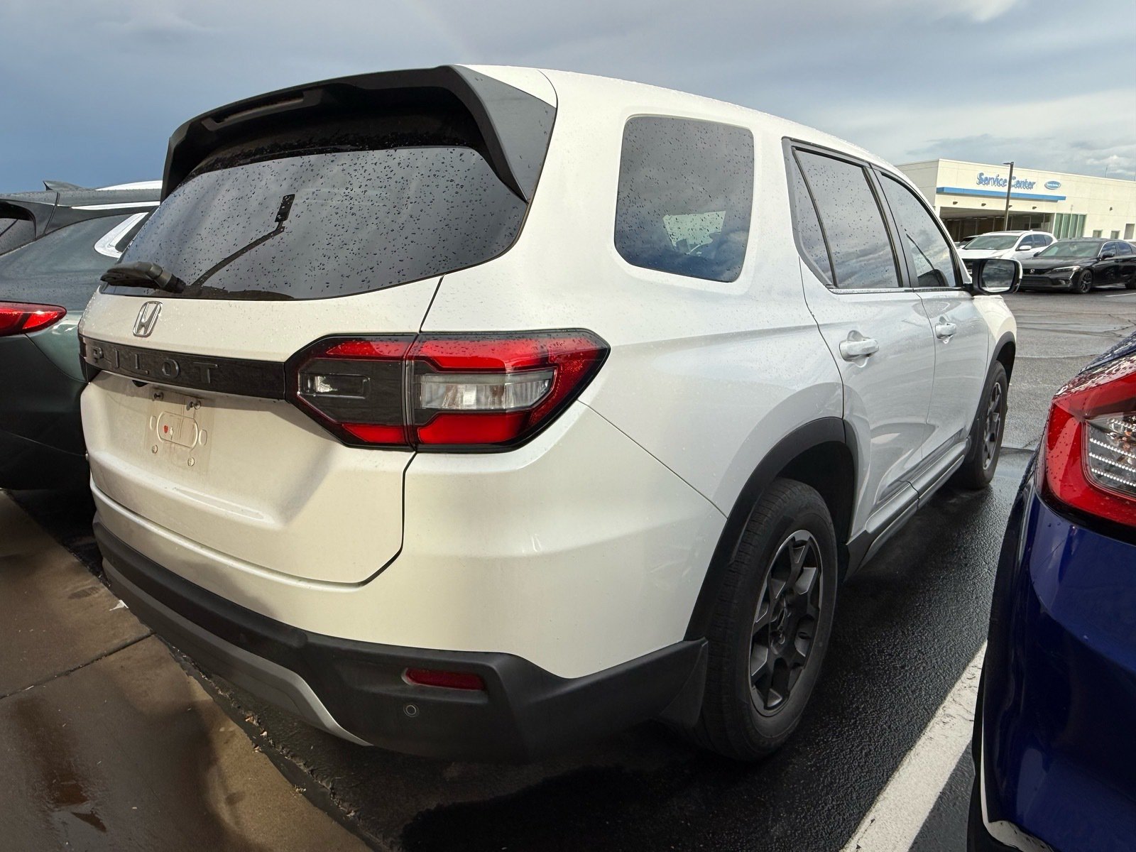 Used 2024 Honda Pilot EX-L image 4
