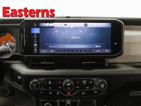 Used 2024 Jeep Wrangler Unlimited AWD/4WD image 12