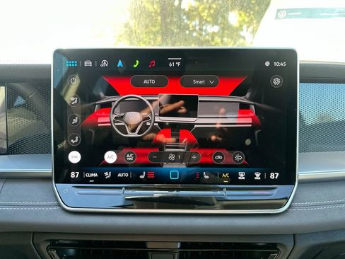 New 2025 Volkswagen Tiguan SE image 49