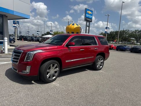 Used 2015 Cadillac Escalade Premium RWD image 1