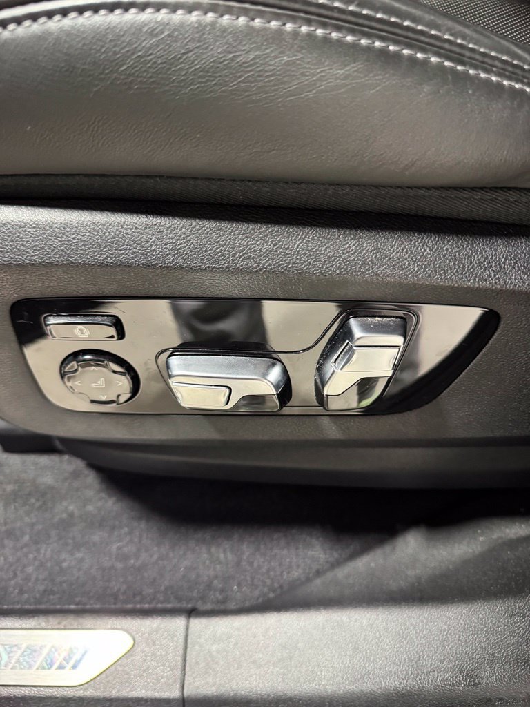 Used 2024 BMW XM AWD/4WD image 14
