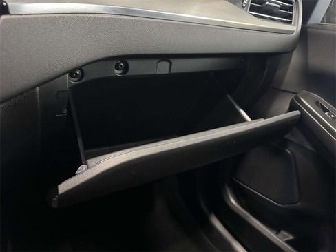 Used 2022 Ford Escape Titanium image 29