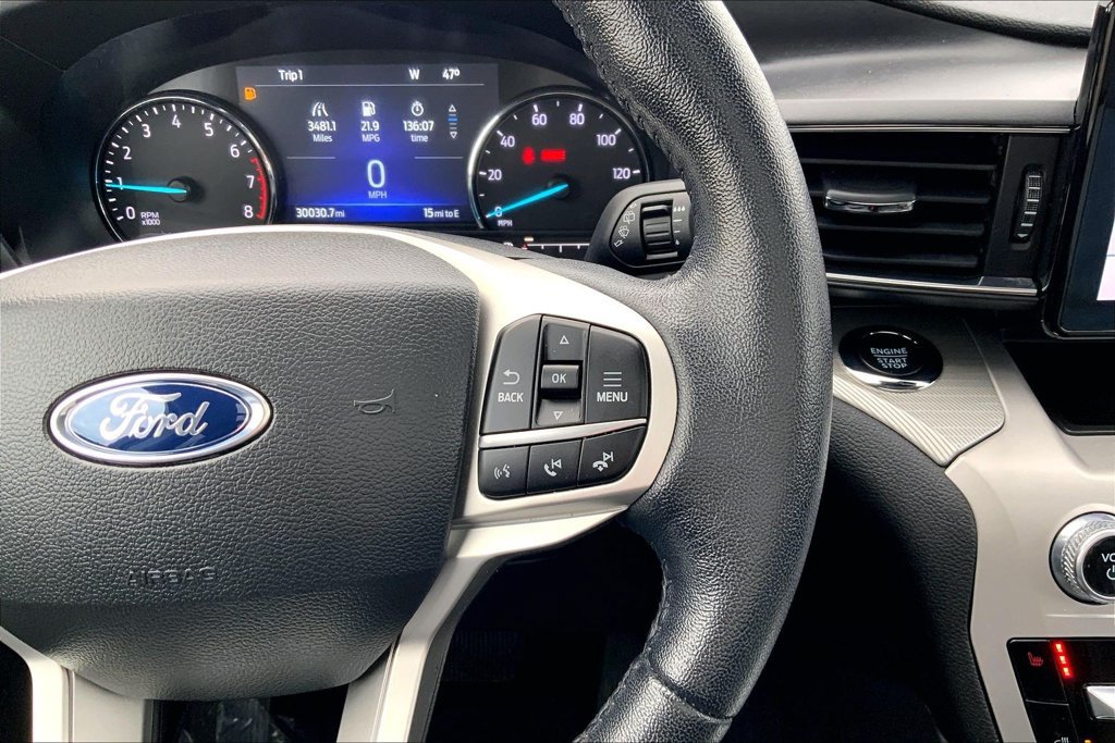 Used 2023 Ford Explorer XLT w/ Equipment Group 202A AWD/4WD image 18