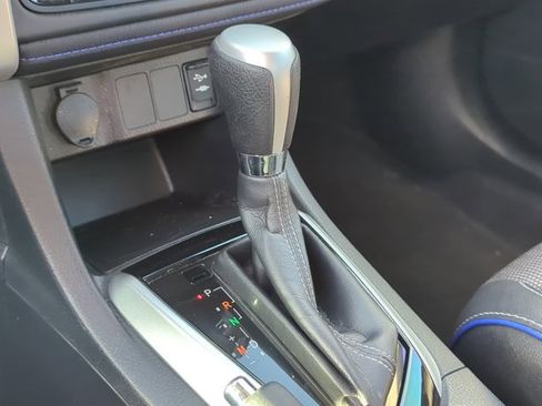 Used 2017 Toyota Corolla SE image 16