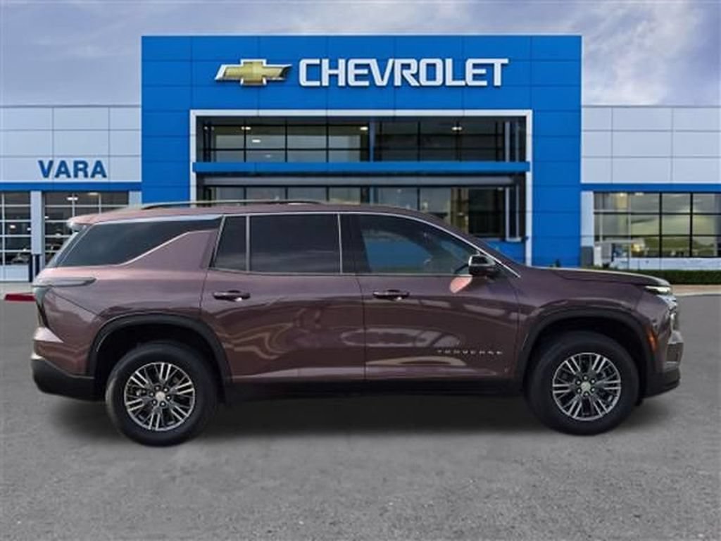 Used 2024 Chevrolet Traverse LT w/ Enhanced Driving Package FWD image 6