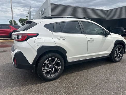 Used 2024 Subaru Crosstrek 2.0i Premium AWD/4WD image 9