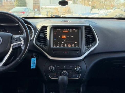 Used 2014 Jeep Cherokee Trailhawk w/ Leather Interior Group image 21