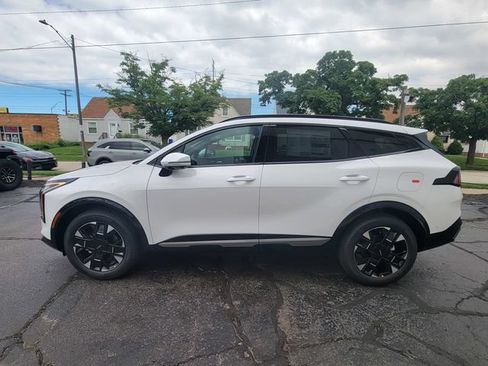 Certified 2026 Kia Sportage SX AWD/4WD image 9