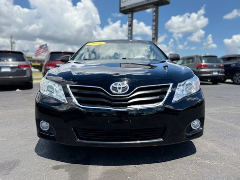 Used 2011 Toyota Camry XLE FWD image 12