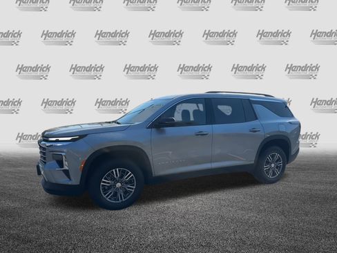 Used 2025 Chevrolet Traverse LT AWD/4WD image 5