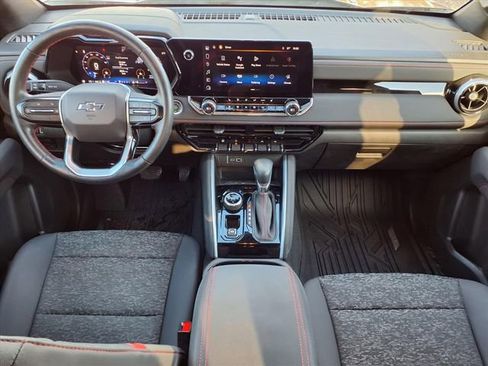 Used 2024 Chevrolet Colorado Z71 w/ Z71 Convenience Package 2 image 9