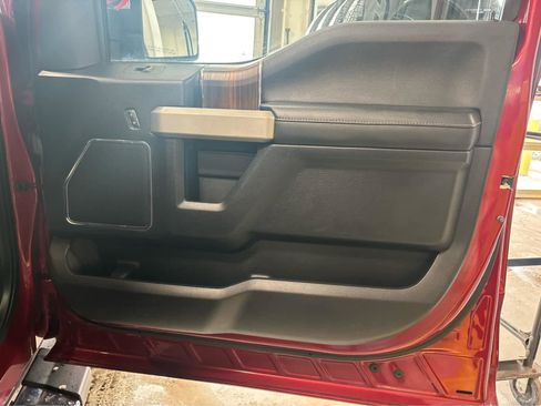 Used 2017 Ford F150 Lariat w/ Equipment Group 502A Luxury image 43