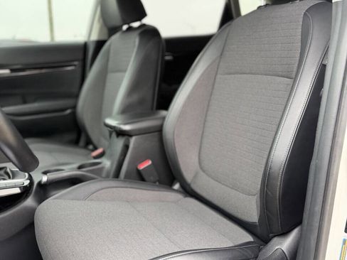 Used 2023 Kia Seltos S image 11