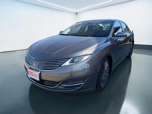 Used 2014 Lincoln MKZ FWD image 7