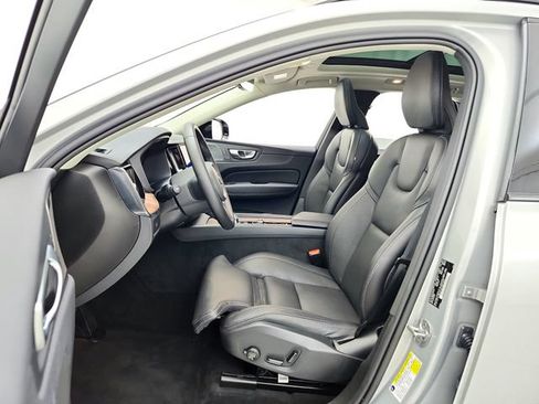 Used 2024 Volvo XC60 B5 Ultimate w/ Protection Package Premier AWD/4WD image 29