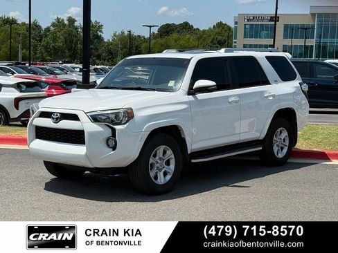 Used 2016 Toyota 4Runner SR5 Premium RWD image 3
