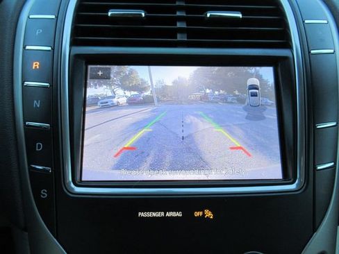 Used 2020 Lincoln Nautilus FWD image 28