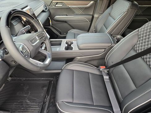 New 2026 GMC Acadia Denali w/ Super Cruise Package image 9