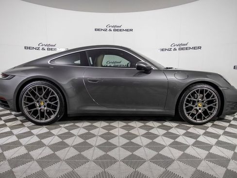 Used 2021 Porsche 911 Carrera image 3