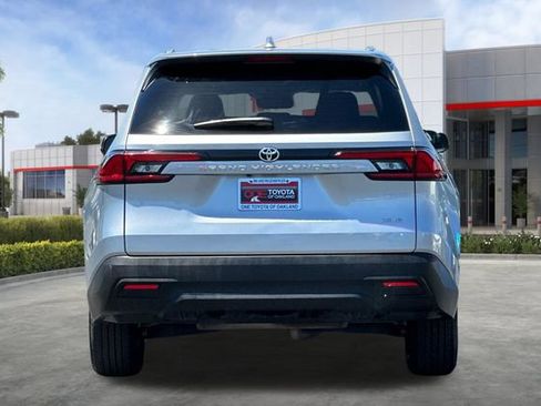 Certified 2025 Toyota Grand Highlander FWD image 6