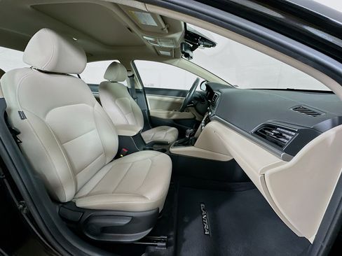 Used 2020 Hyundai Elantra Value Edition w/ Cargo Package (C1) image 31