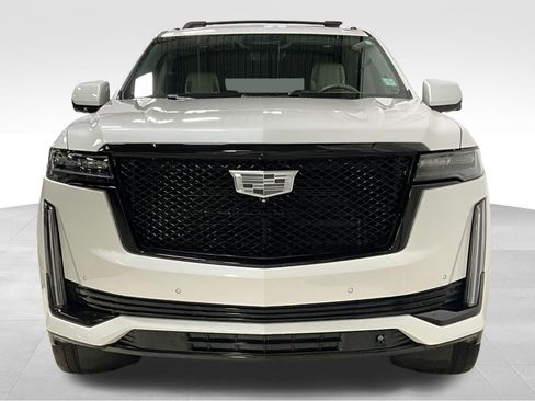 Used 2021 Cadillac Escalade ESV Sport Platinum w/ Heavy-Duty Trailer Package AWD/4WD image 3