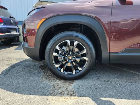Used 2023 Chevrolet TrailBlazer LT w/ Convenience Package AWD/4WD image 12