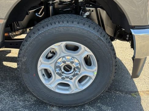 New 2026 Ford F250 XLT w/ Snow Plow Prep Package image 10