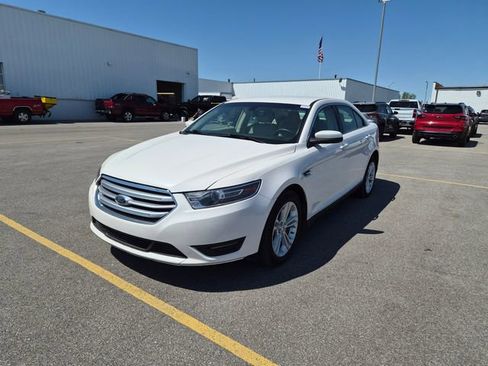 Used 2018 Ford Taurus SEL w/ Equipment Group 201A AWD/4WD image 1