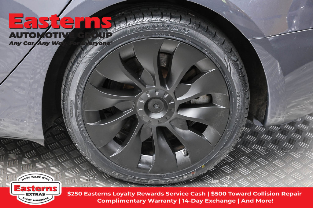 Used 2023 Tesla Model 3 Standard Range RWD image 9